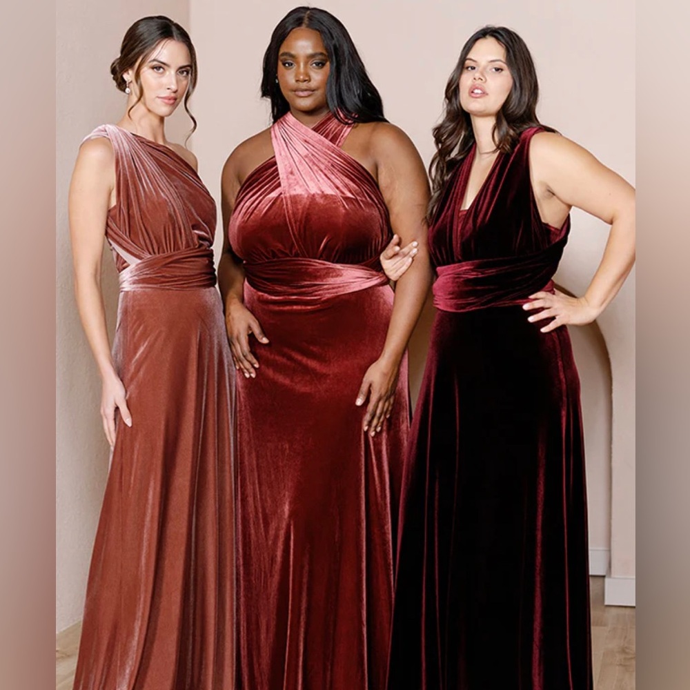 New w/o Tags-Rust Revelry Velvet Plus Size Convertible Micah Dress New Condition